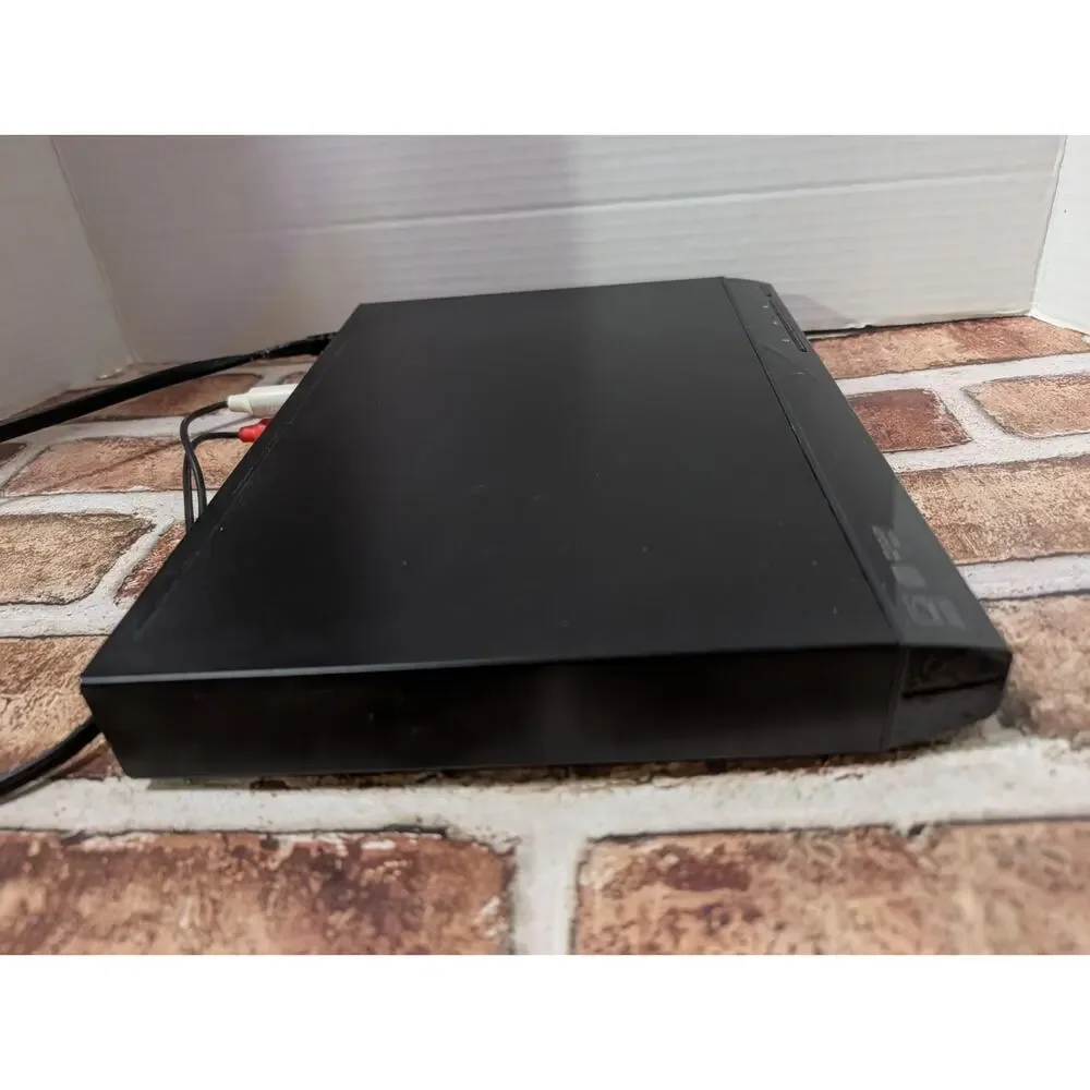 Sony DVP-SR210P DVD CD Player Progressive Scan Compact Black Media Player TESTED